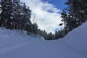 تختخواب و صبحانه Clé Du Paradis