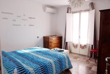 مبيت وإفطار Elpidios Galatro Terme