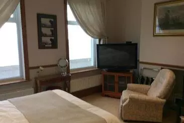 ベッドアンドブレックファースト The Ship Inn   Sandgate