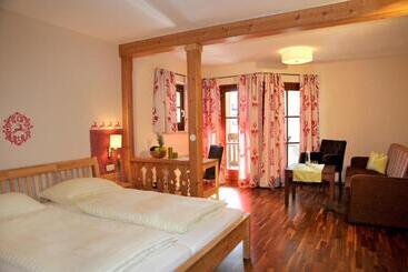 Dachstein West Hotel Gmbh Kirchenwirt Russbach