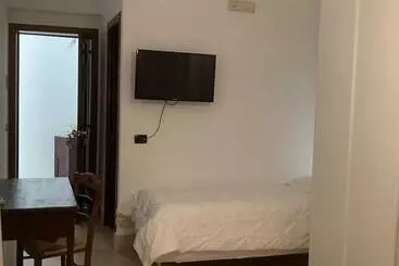 Aamiaismajoitus (B&B) Crispi 10