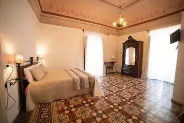 Aamiaismajoitus (B&B) Donna Elena