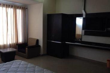 בית מלון כפרי Sitara International