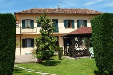 Bed and Breakfast Alle Porte Di Asti