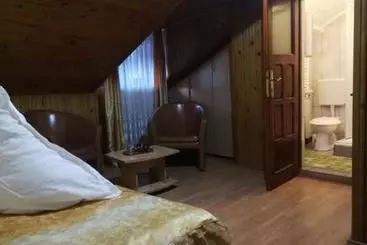 Bed and Breakfast Pensiunea Fara Nume