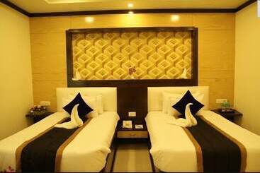 هتل Sonar Tori Agartala