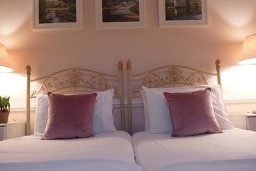 Nocleg ze śniadaniem Balally House