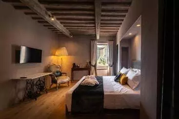 ベッドアンドブレックファースト Drogheria E Locanda Franci