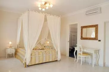 Aamiaismajoitus (B&B) Villa Caramia