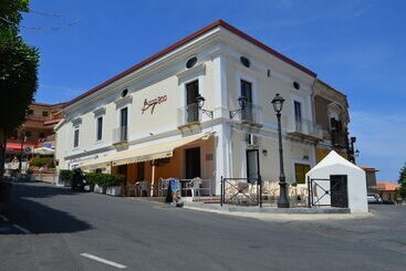 住宿加早餐  Borgo 800