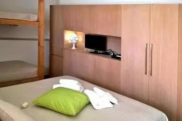 تختخواب و صبحانه Alfieri Cottage