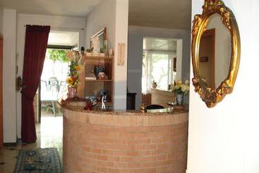 호텔 Albergo Edera