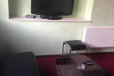 فندق Power House