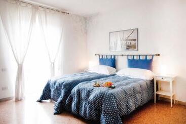 Bed and Breakfast A Due Passi