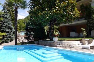 مبيت وإفطار Fontana Vecchia