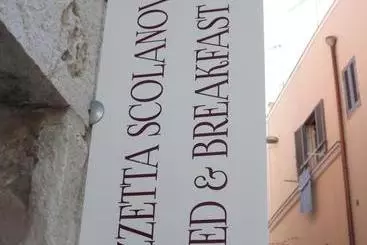 تختخواب و صبحانه Piazzetta Scolanova