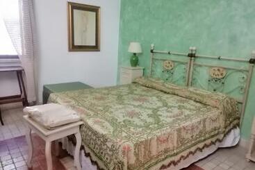 Bed and Breakfast Anticadimora Dei Pepe