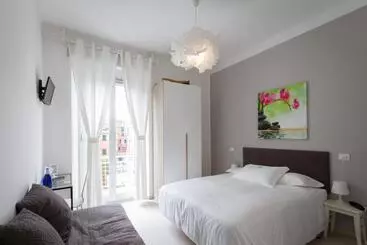 ホテル Spot Varazze