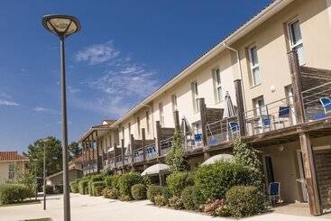 Апарт-отель Résidence Odalys Le Petit Pont