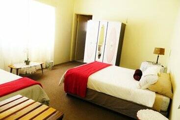 تختخواب و صبحانه Vastrap Guest Farm