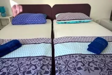 Little Seahorse Hostel & Suites