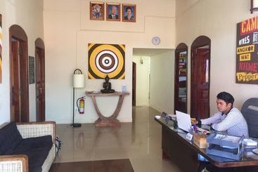 فندق Kool Kampot