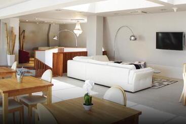 هتل Las Terrazas Business