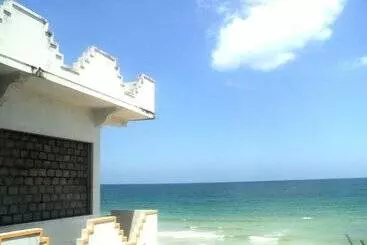 Hotel Trinco Beach