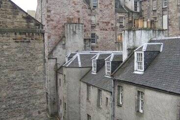 Edinburgh Metro Youth Hostel