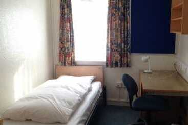 Edinburgh Metro Youth Hostel