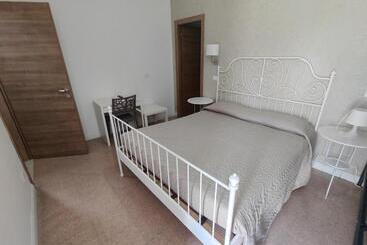 בית מלון כפרי B&b Del Carmine