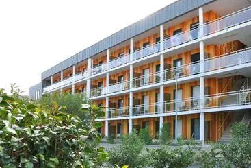 ホテル Golden Tulip Pornic Suites