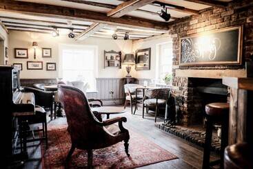 ホテル The Crown Inn