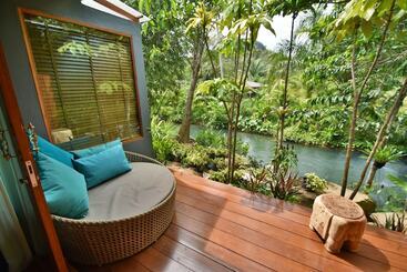 هتل The Nine Thipthara Klongson Resort