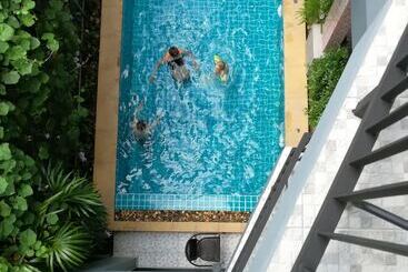 בית מלון כפרי The Umbrella House   Sha Extra Plus