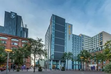 Maldron Hotel Belfast City