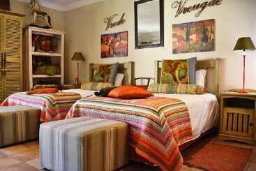 膳宿费 Villa Afriq