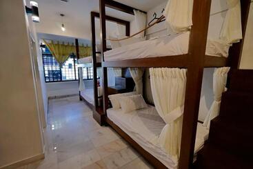 旅馆 Leisure Lodge