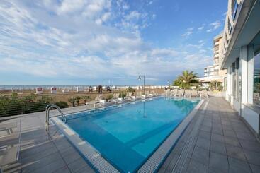 هتل Delle Nazioni   Adults Only