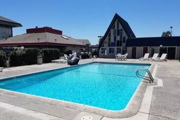 ホテル Economy Inn Fresno