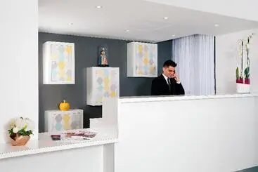 ホテル Residhome Asnieres Park