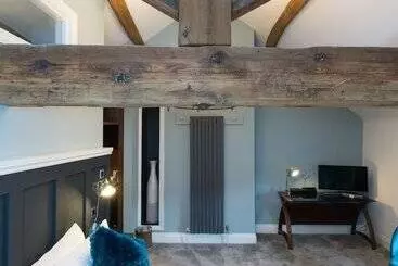 ホテル The Little George