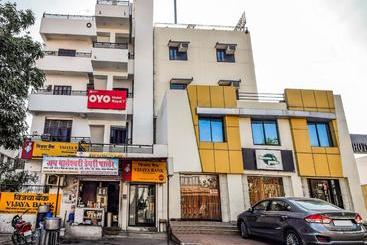 Oyo 132 Hotel Royal T