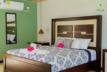 ホテル Margarita And Tour Operator Drake Bay