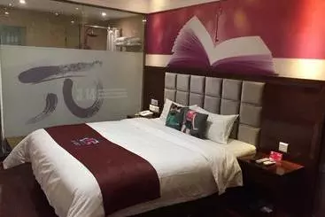 Hotelli Pai  Zhenjiang Da Shikou Xijindu