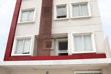 Hotell Legreen Suite Gatot Subroto