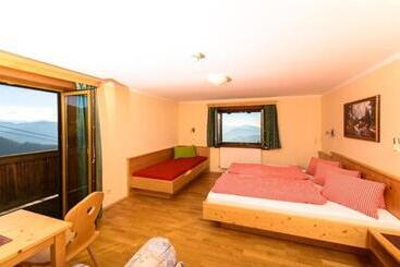 Отель Gasthof Kogelalm