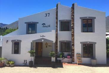 Bed and Breakfast Grace Walk Guesthouse