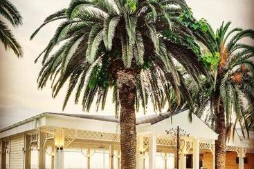 هتل Cheluskintsev