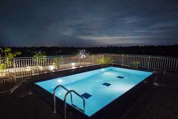 Grand 7 Hotel Kesbewa